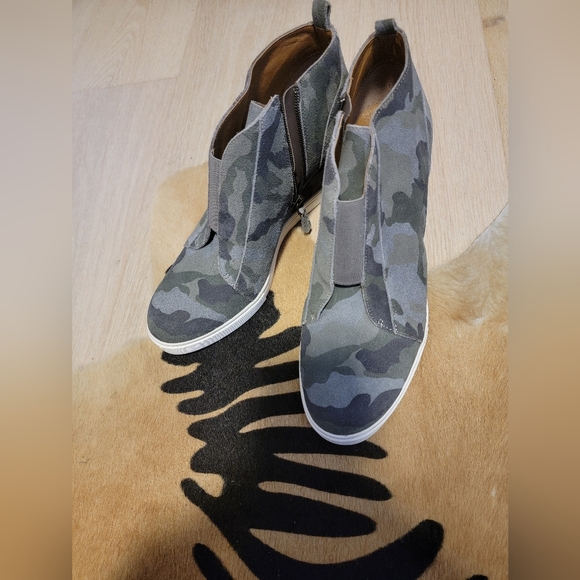 Camouflage Slip-On Women\'s Shoes